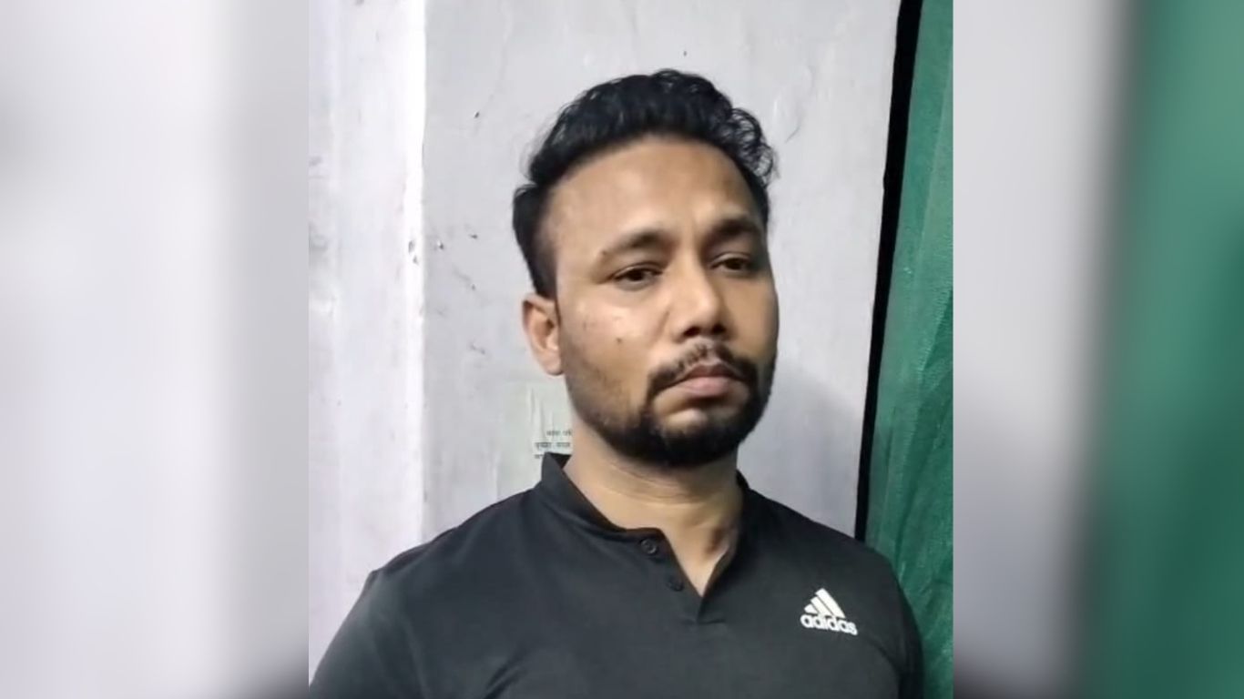 UP STF का बड़ा एक्शन: बेरोजगार युवकों को ठगी करने वाला गिरोह अब सलाखों के पीछे, आर्मी आईडी कार्ड दिखाकर लूटा पैसा