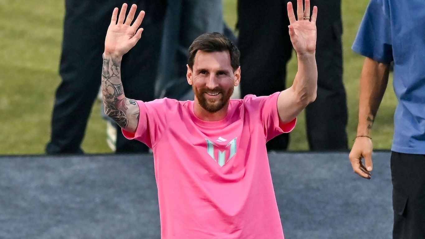 लियोनेल मेस्सी ने रचा इतिहास: 900 गोल करने वाले दुनिया के दूसरे फुटबॉलर बने; रोनाल्डो का रिकॉर्ड भी टूटा