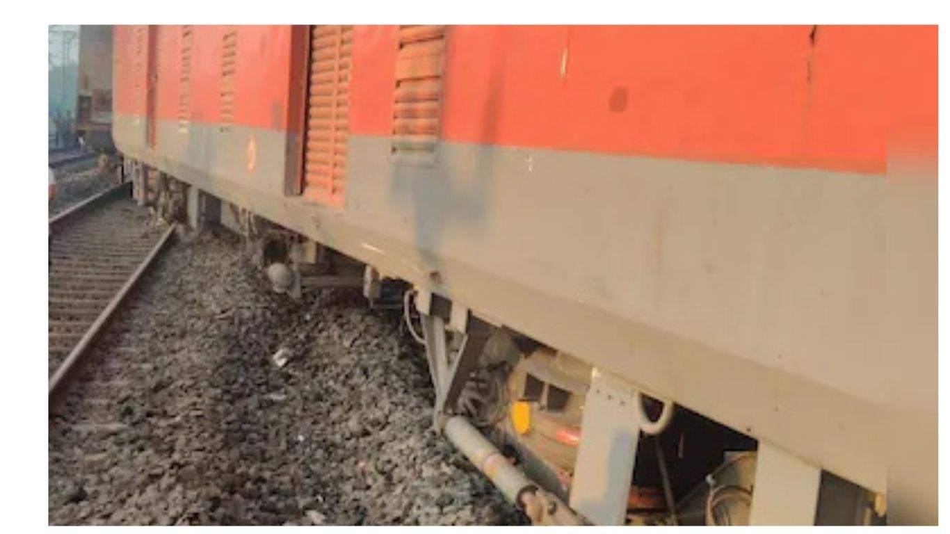 Ramnagar Crime: ड्यूटी पर जा रही महिला कर्मचारी पर अचानक हमला, इलाके में सनसनी