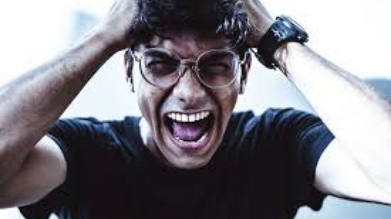 Moradabad: मुरादाबाद से चौंकाने वाला मामला, युवक के पेट से निकलीं दर्जनों कीलें; एक्स-रे देख डॉक्टर भी दंग