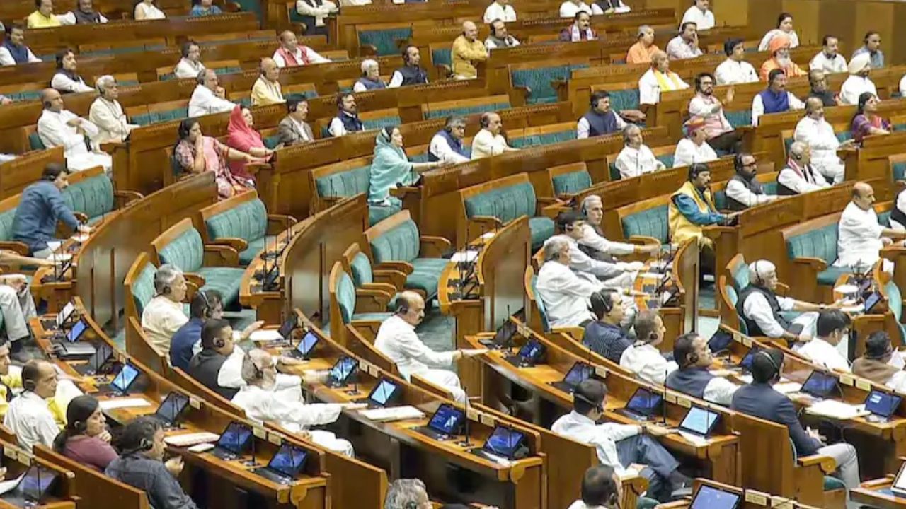 अगले आम चुनाव में बदल सकता है लोकसभा सीटों का गणित, महिलाओं को मिल सकता है बड़ा फायदा; जानें नया समीकरण