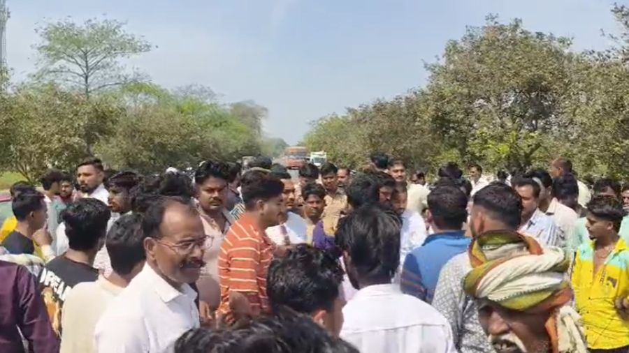 रायबरेली में कोचिंग से लौट रहे थे तीन दोस्त… रास्ते में मिला मौत का ट्रक, दो की मौत