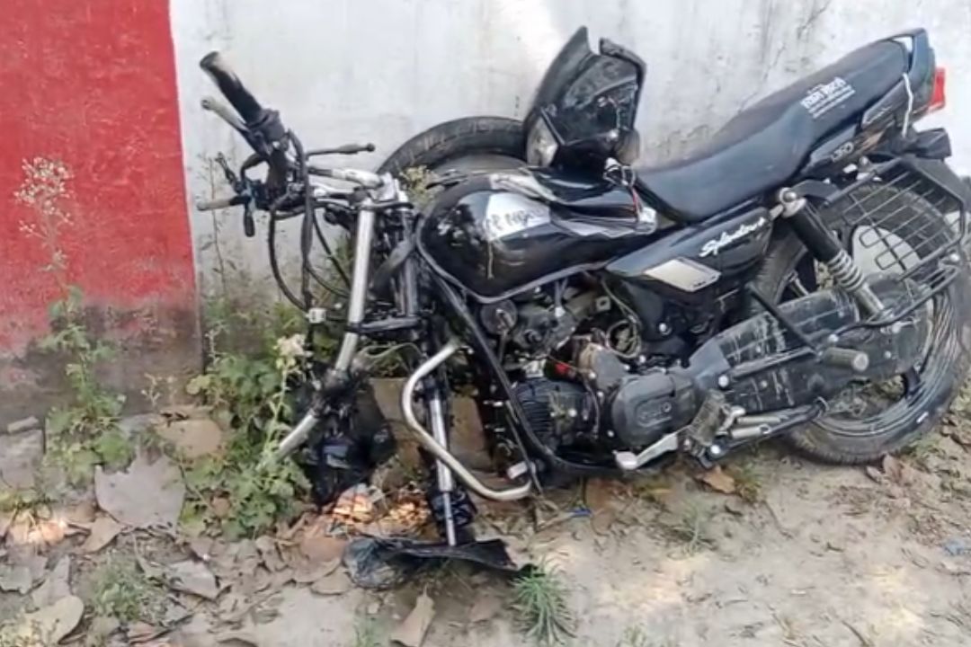 फतेहपुर में तड़के सड़क पर बिछ गई लाशें, दो की मौके पर मौत