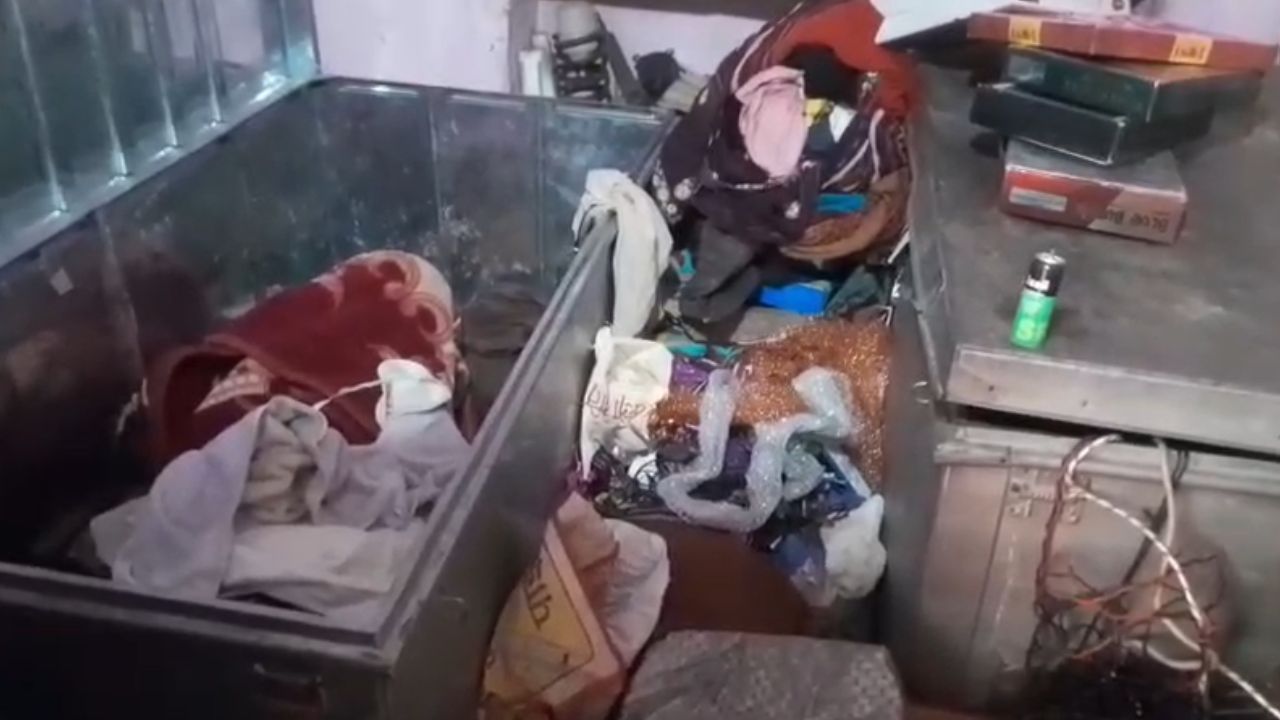 फतेहपुर में लाखों का माल साफ, चोरों ने इस बात का उठाया फायदा, अब पुलिस पर उठी उंगली