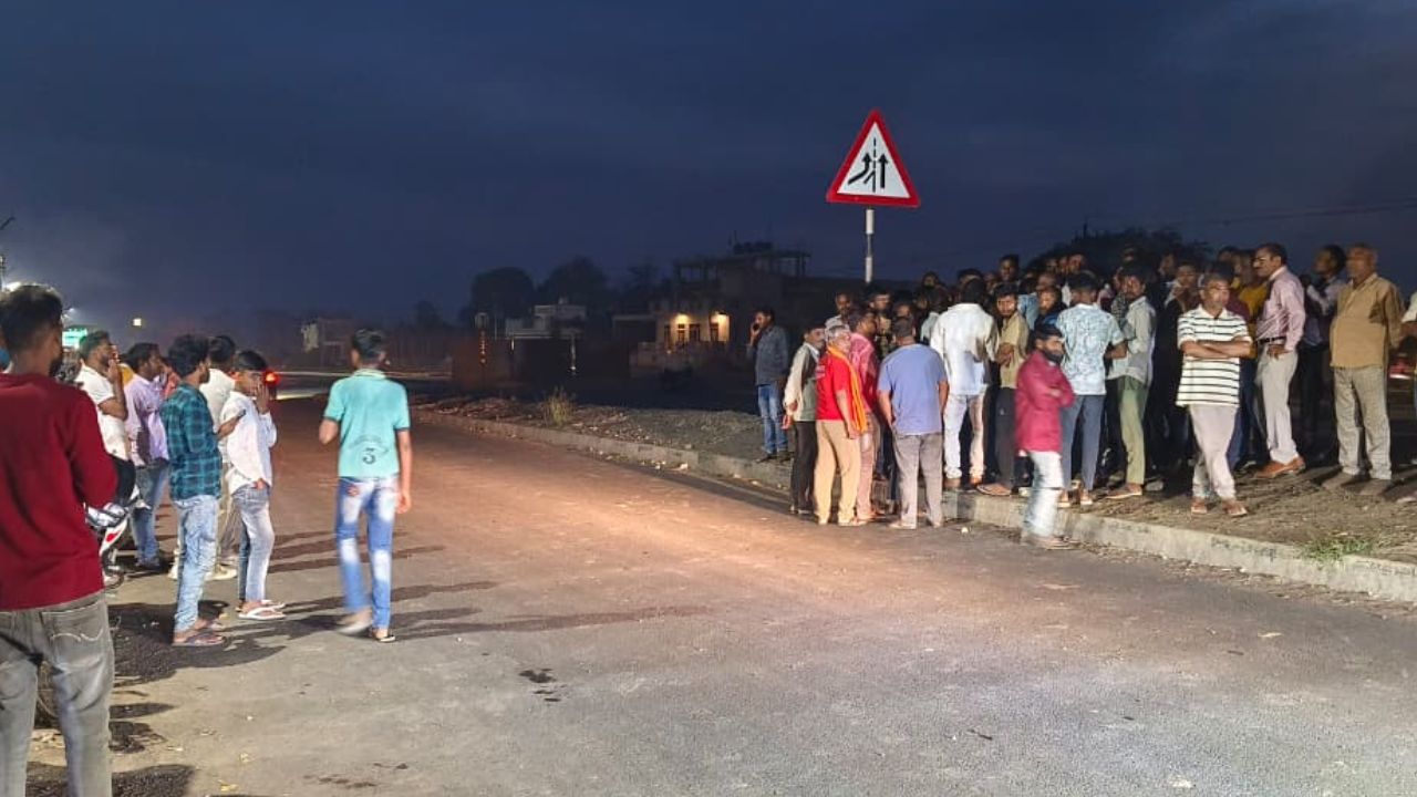 महराजगंज में अरविंद चौधरी हत्याकांड पर फिर गरमाया माहौल, परिजन बोले- गिरफ्तारी नहीं तो अंतिम संस्कार नहीं