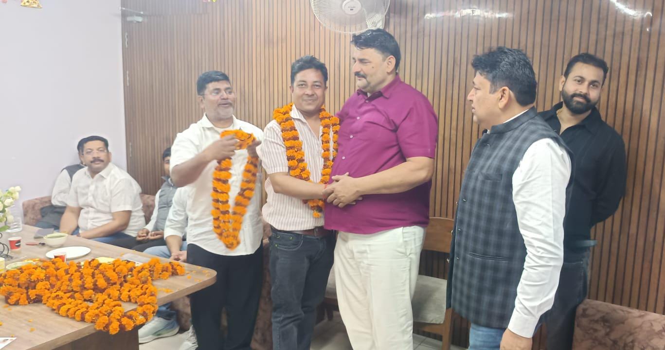 अखिल भारतीय उद्योग व्यापार मंडल में बड़ा फेरबदल, महराजगंज की 8 इकाइयों को मिले नए अध्यक्ष; देखें सूची