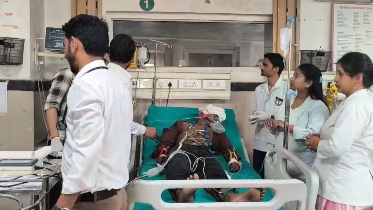 BREAKING NEWS: बदायूं-बिजनौर हाईवे पर दिनदहाड़े गोलीकांड, सैलून संचालक के सिर में लगी गोली