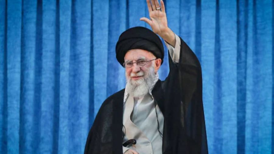 ईरान में खामेनेई के बाद कौन? सत्ता का पावर गेम और इस चुनौती पर सबकी नजर