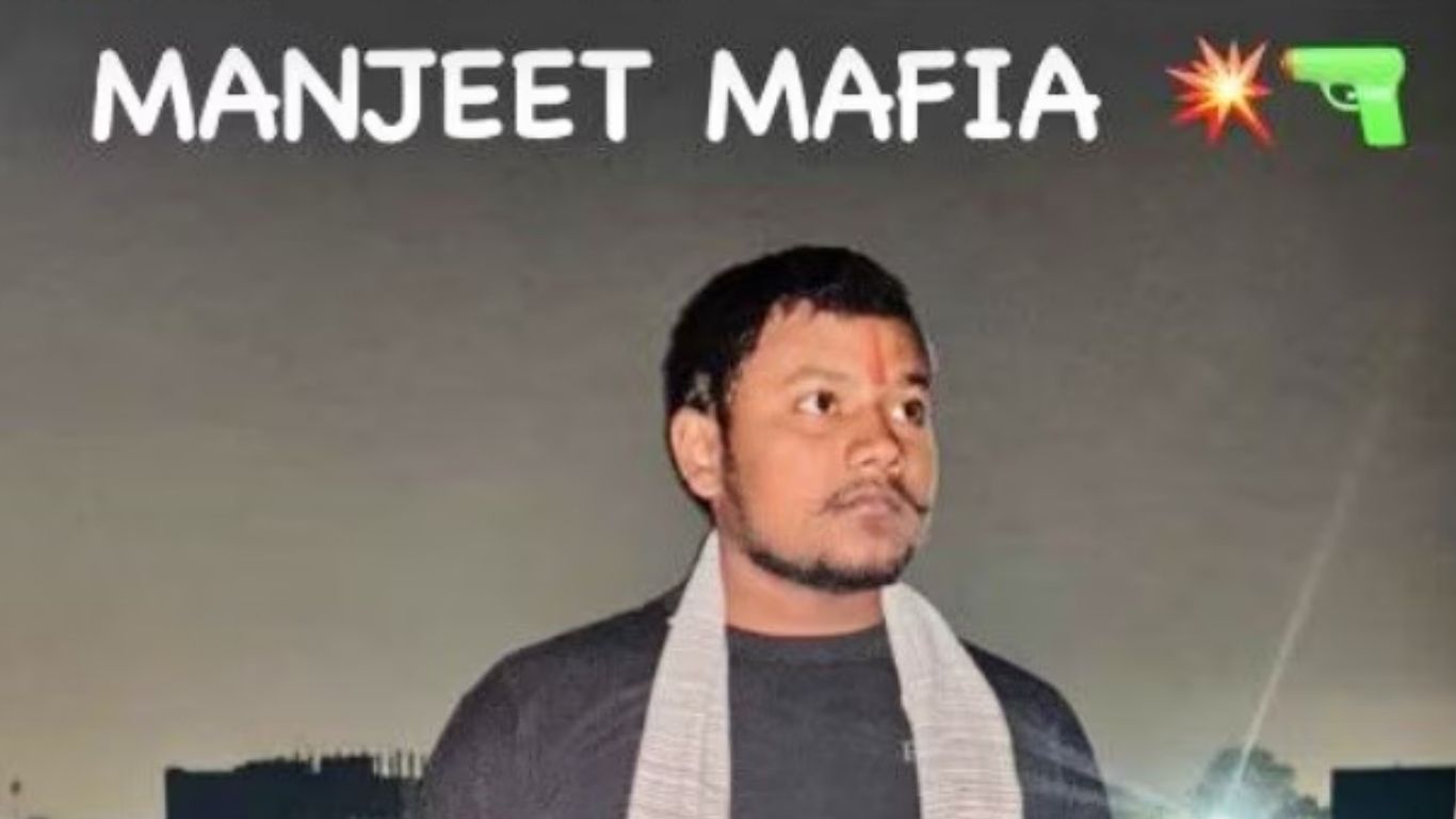 उदय प्रताप कॉलेज हत्याकांड: मंजीत चौहान उर्फ़ माफिया के भाई का वीडियो वायरल, सच्चाई जानने के लिए पुलिस परेशान