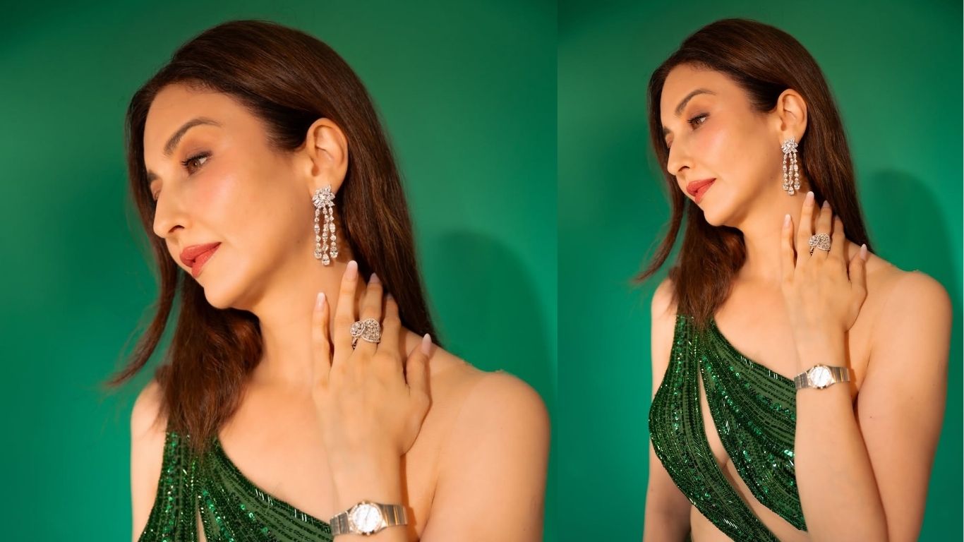 सौम्या टंडन ने टेलीविजन से अपने करियर की शुरुआत की थी। उन्होंने 