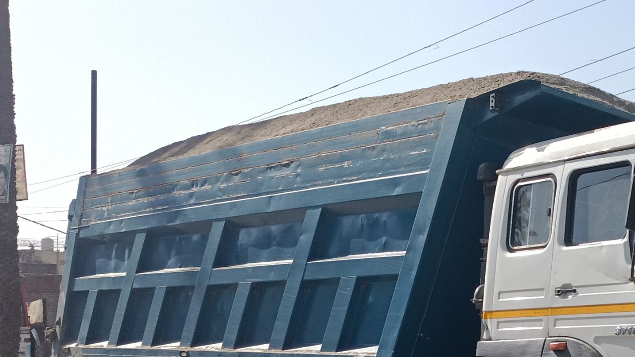 गोरखपुर में डंफर हादसों पर सख्ती, पुलिस ने चलाया ये विशेष अभियान; जानिये पूरा अपडेट