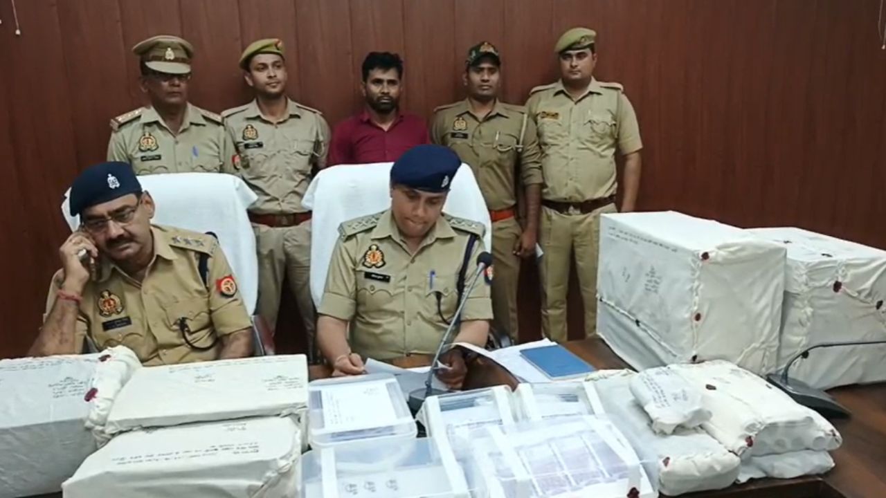 चंदौली में जाली नोट बनाने वाले गिरोह का भंडाफोड़, 2 को पुलिस ने दबोचा