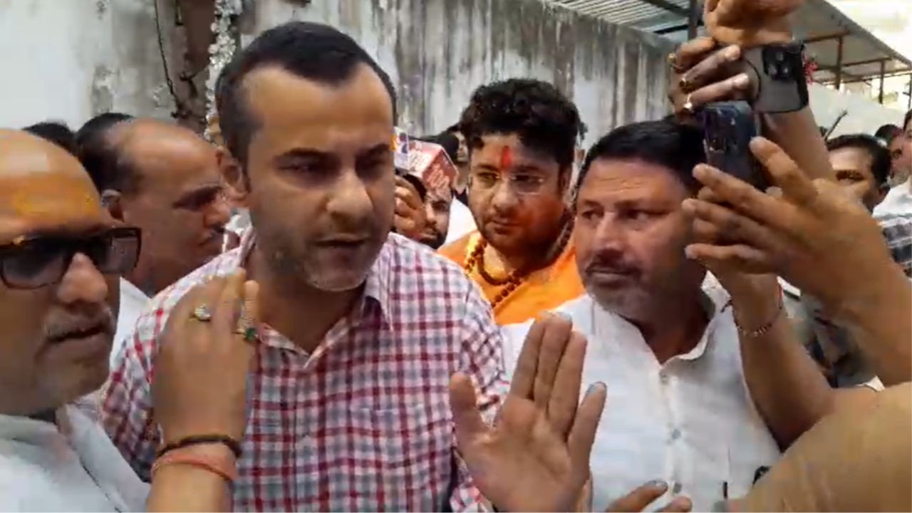 रामपुर में कांग्रेस के प्रदेश अध्यक्ष अजय राय पहुंचे सपा नेता आज़म खान के घर, जानें पूरी खबर