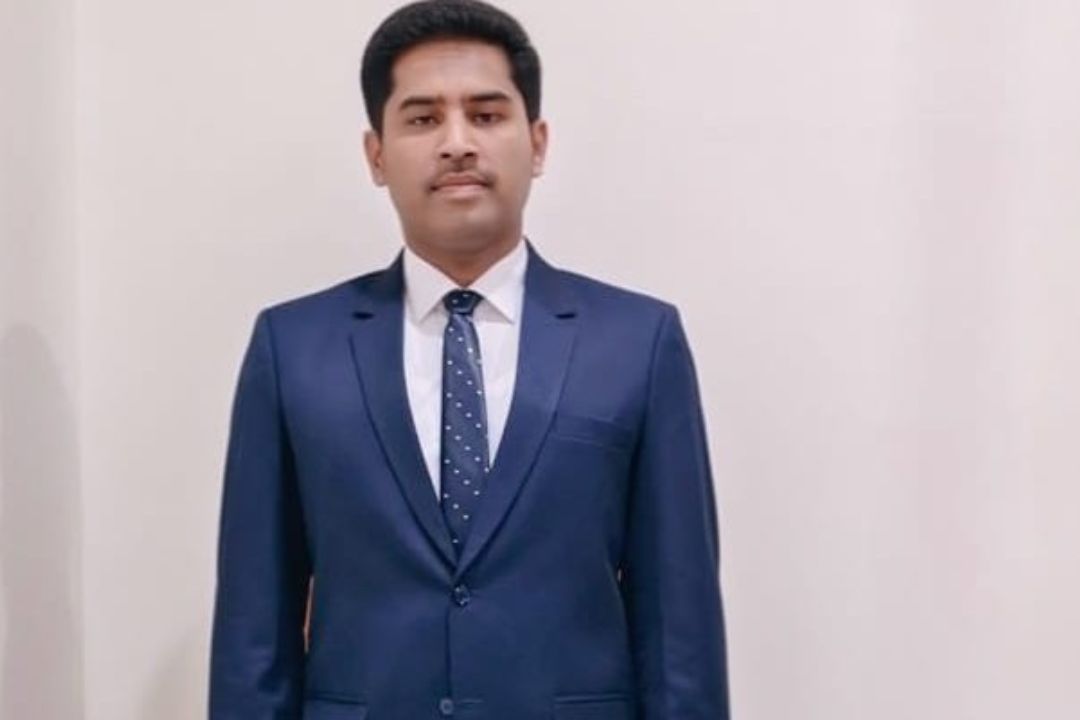 सोनभद्र के बेटे ने किया कमाल: UPPSC में 5वीं रैंक, बनें असिस्टेंट कमिश्नर