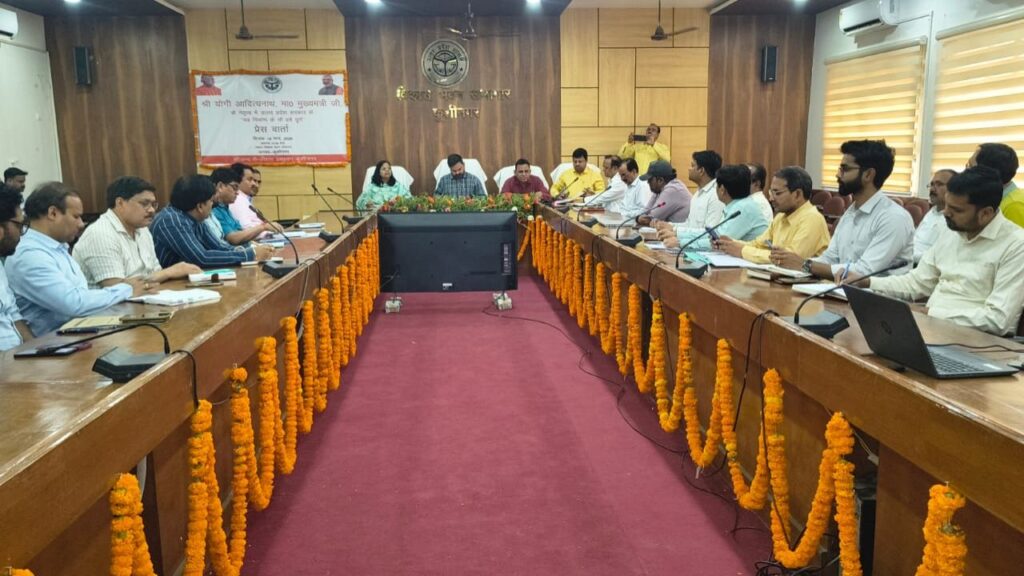 कालाबाजारी पर सख्त कार्रवाई,