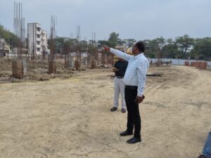 महराजगंज के DM संतोष कुमार शर्मा ने लिया इस खास कार्य का जायजा, जानिये पूरा अपडेट