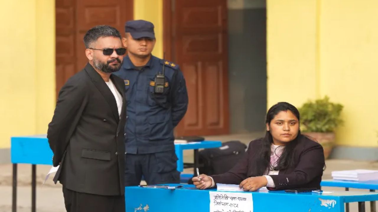 नेपाल में आम चुनाव के लिए मतदान जारी, सोनौली बॉर्डर 72 घंटे के लिए सील, सुरक्षा एजेंसियां अलर्ट