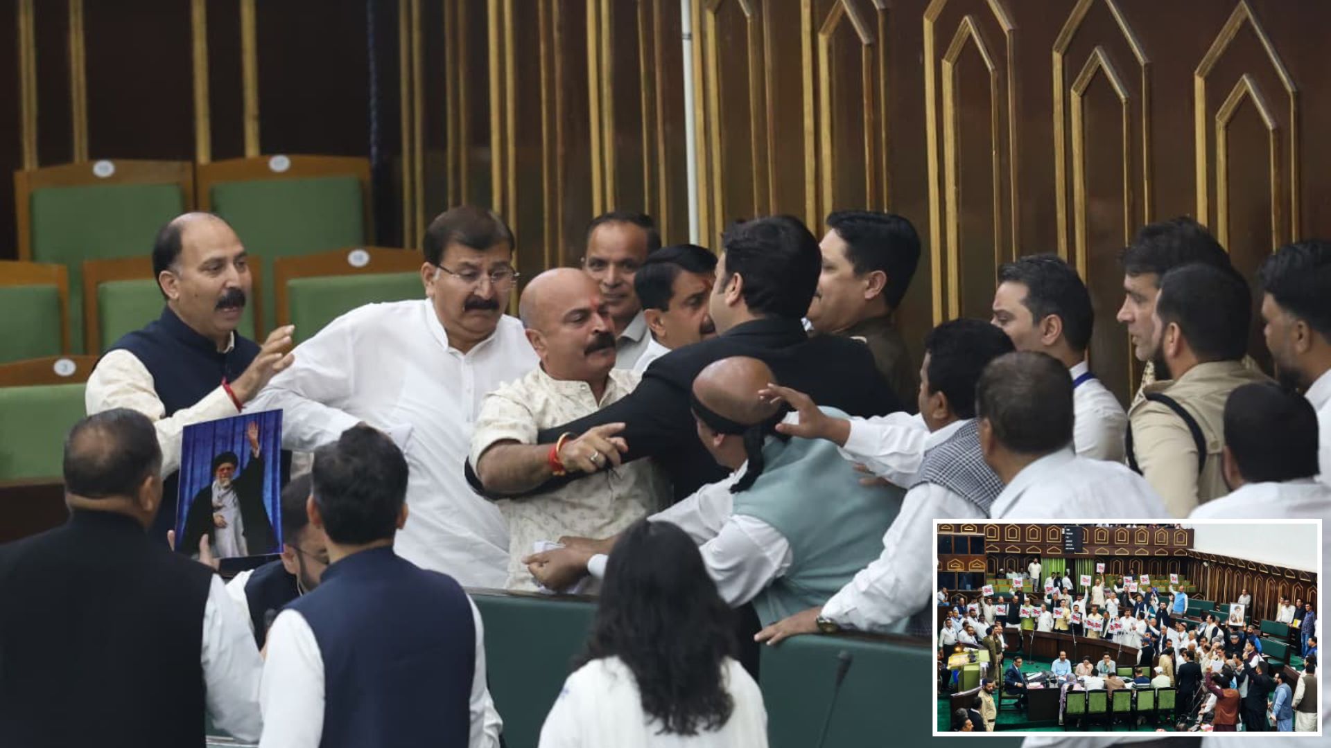 विधानसभा में खामेनेई के पोस्टर से मचा बवाल! धक्का-मुक्की तक पहुंचा विवाद, आखिर क्यों भड़के विधायक?