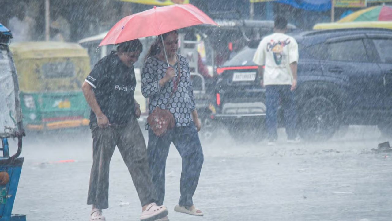 यूपी में बढ़ेगी भीषण गर्मी या आएगी राहत? मौसम विभाग ने बताया कब होगी सीजन की पहली बारिश