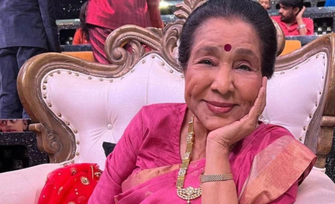 आशा भोसले के निधन से हर दिल हुआ भावुक, पीएम मोदी समेत कई नेताओं ने दी श्रद्धांजलि