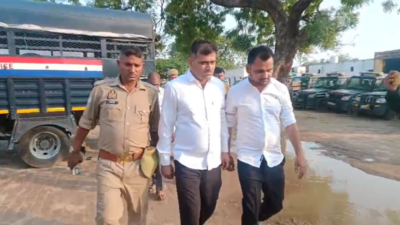 Badaun: एचपीसीएल हत्याकांड में आरोपी 2 सगे भाइयों ने किया सरेंडर