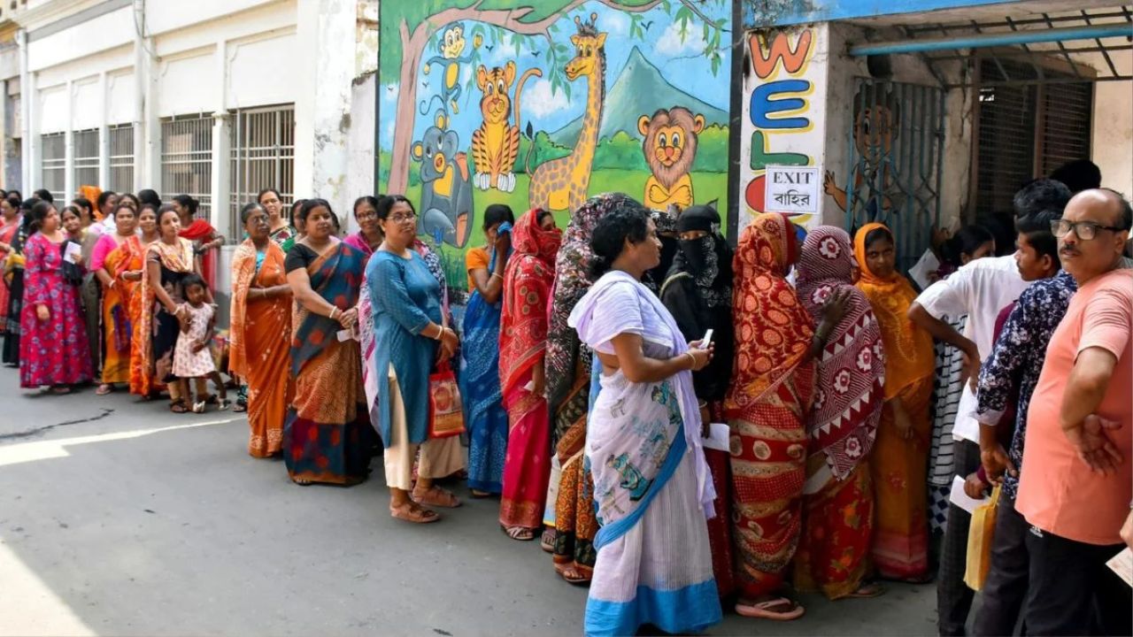 West Bengal Elections: 3 बजे तक 78.68% Voting, कई जगह TMC-BJP में झड़प, क्या टूटेगा पहले चरण का रिकोर्ड?