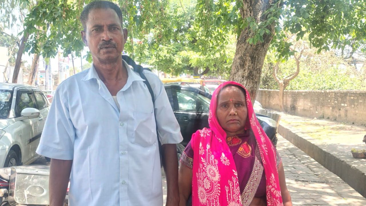 Budaun: पुलिस समझौता बेअसर, पुश्तैनी जमीन पर अवैध कब्जा करने वाले गरीब किसान को दे रहे जान से मारने की धमकी