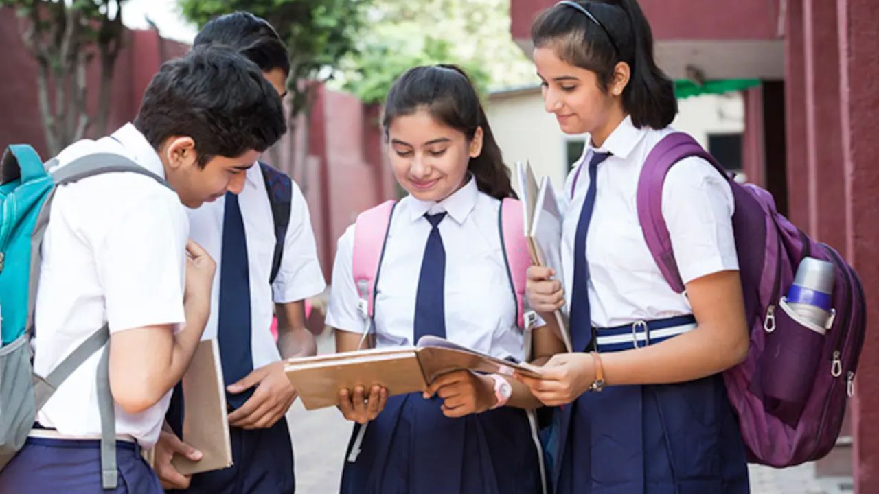 CBSE बोर्ड रिजल्ट की तैयारी पूरी, किसी भी वक्त जारी हो सकता है 10वीं का परिणाम
