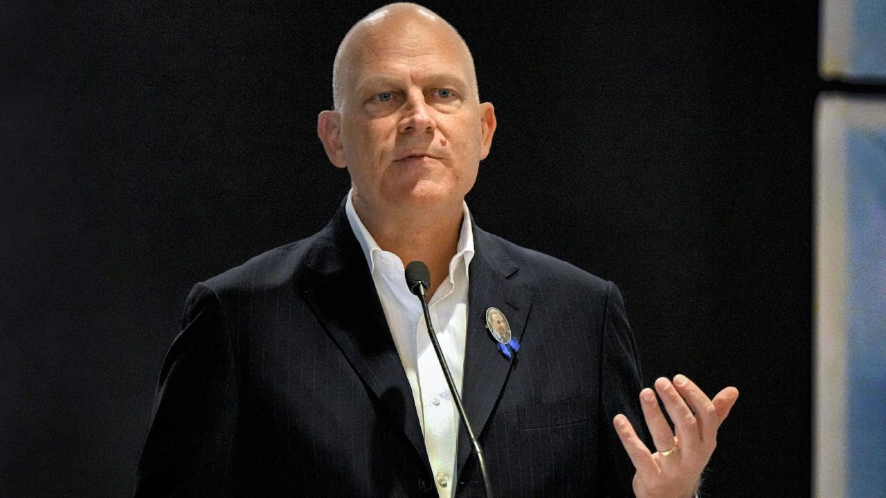 एअर इंडिया में बड़ा उलटफेर! CEO कैंपबेल विल्सन का इस्तीफा, आखिर क्यों अचानक लिया गया ये फैसला?