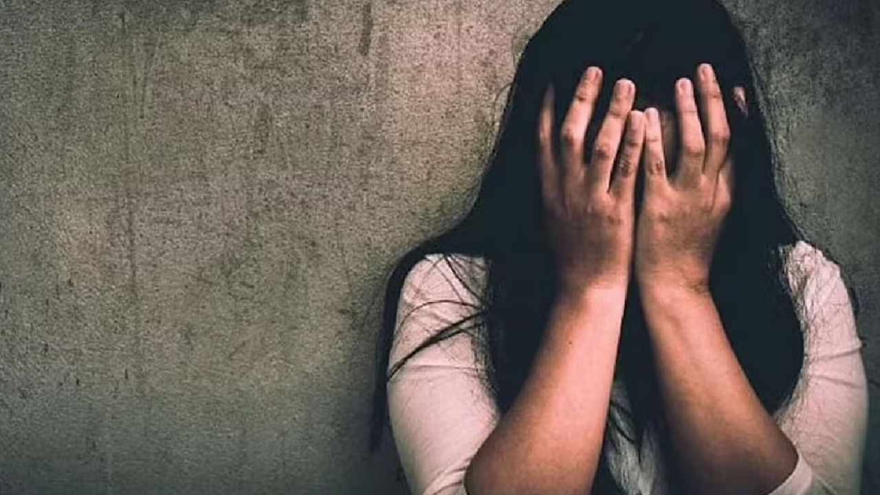 लखनऊ में तीन बच्चों की मां और मकान मालिक की गंदी हरकत, पति ने छोड़ा साथ