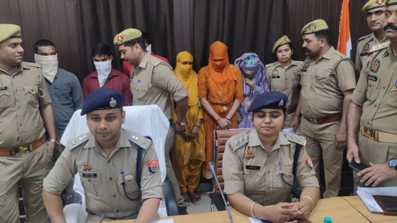 इनकी खूबसूरती पर ना जाना साहब! एक पल में आपके साथ कर देंगी ऐसा कांड, हो जाओगे कंगाल, पढ़ें फतेहपुर पुलिस का बड़ा खुलासा