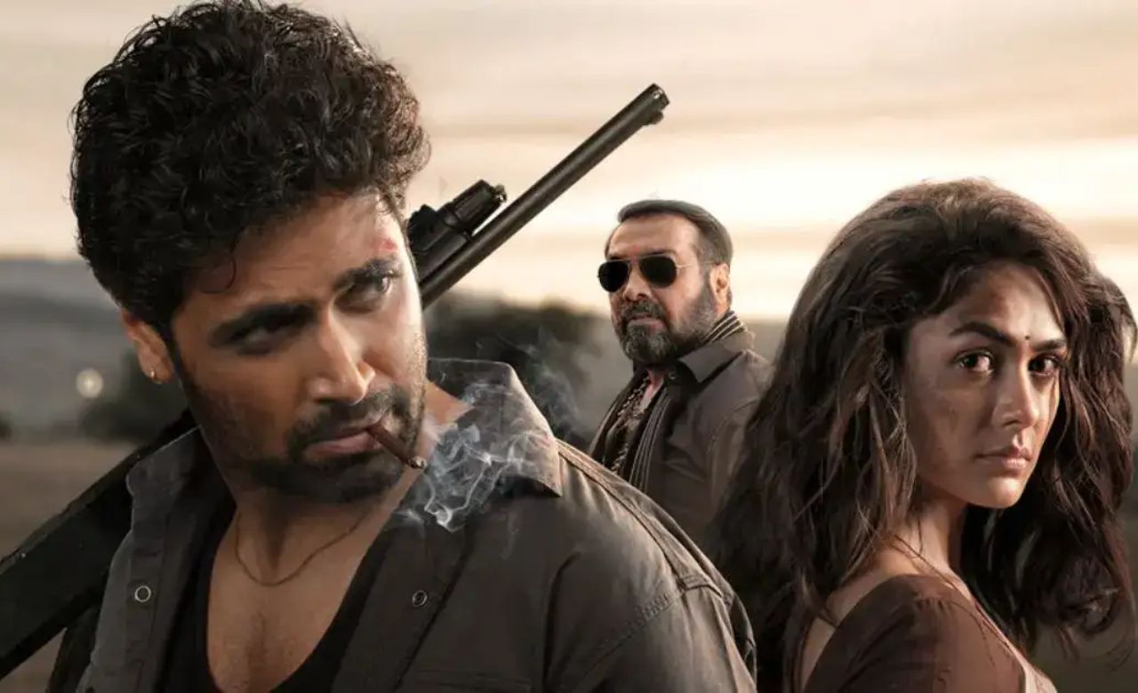 Dacoit एक रोमांटिक एक्शन ड्रामा है, जिसे डेब्यूटेंट निर्देशक ने संभाला है। कहानी दो पुराने प्रेमियों के इर्द-गिर्द घूमती है, जो डकैती से जुड़े मामलों के चलते फिर से एक-दूसरे की जिंदगी में आ जाते हैं। 