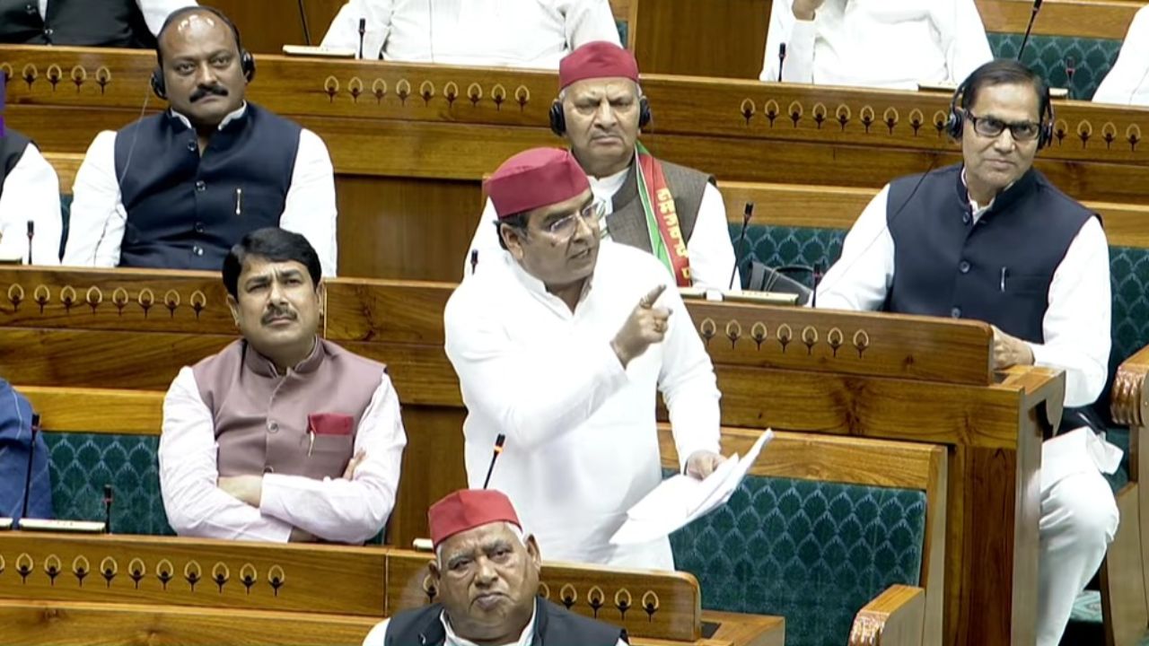 लोकसभा में सपा सांसद धर्मेंद्र यादव ने छोटे राज्यों के गठन का किया विरोध, बरसे भाजपा पर; जानें क्या कहा