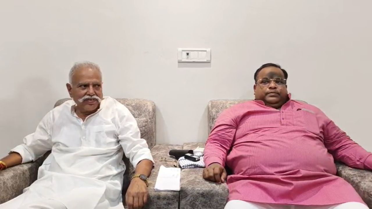 एक ट्वीट और FIR दर्ज… सपा के आधिकारिक X अकाउंट पर कार्रवाई, पढे़ं पूरी खबर