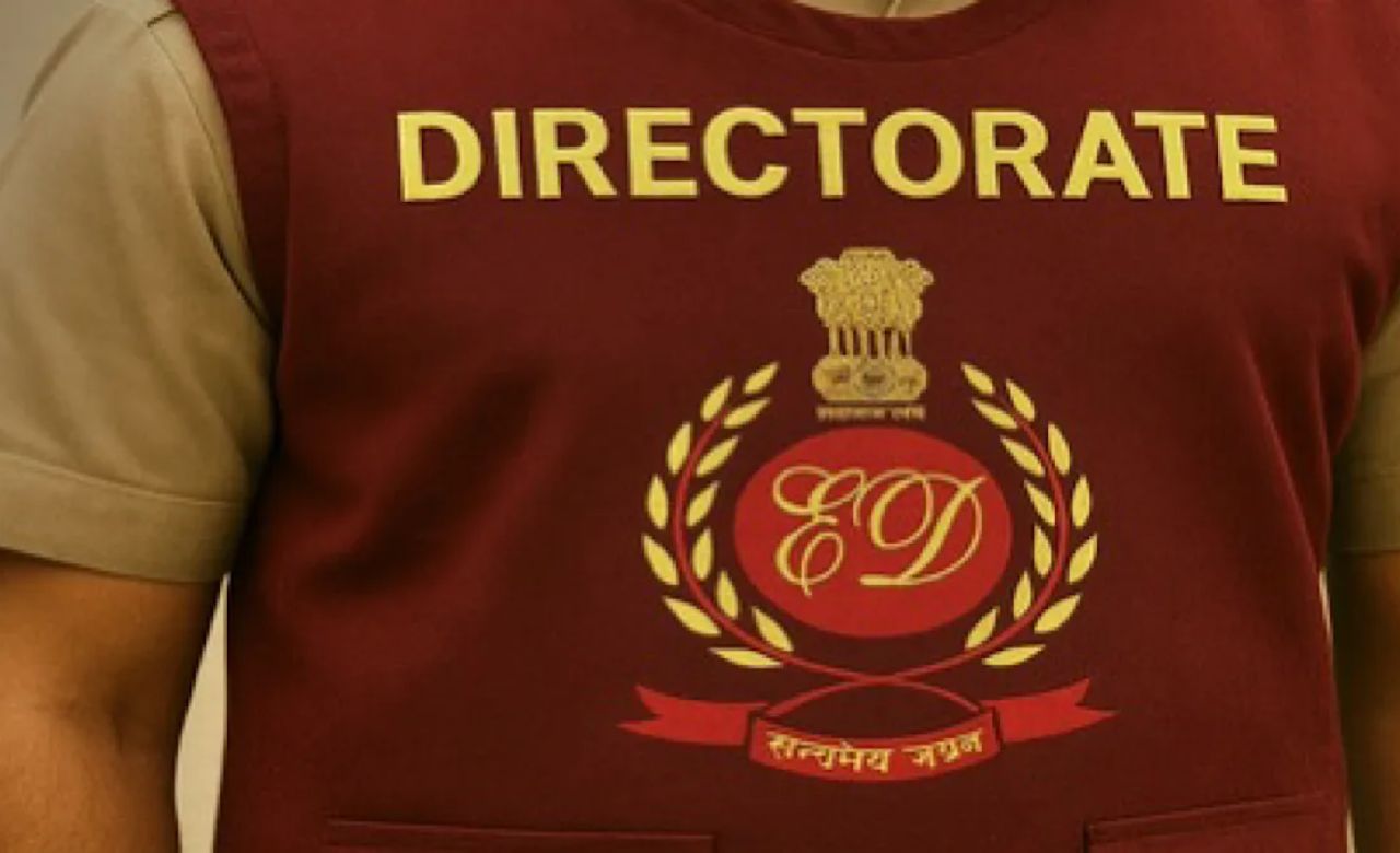 ED Raid: PMLA केस में ED का शिकंजा, पुलिस अधिकारी और बिजनेसमैन के घर रेड; जानें पूरा मामला