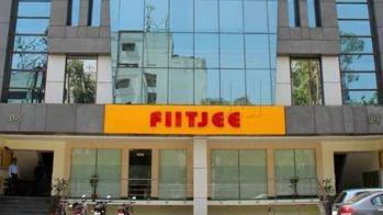 पूरी फीस के बाद भी बंद हुई क्लास, FITJEE कोचिंग पर पड़ा भारी जुर्माना