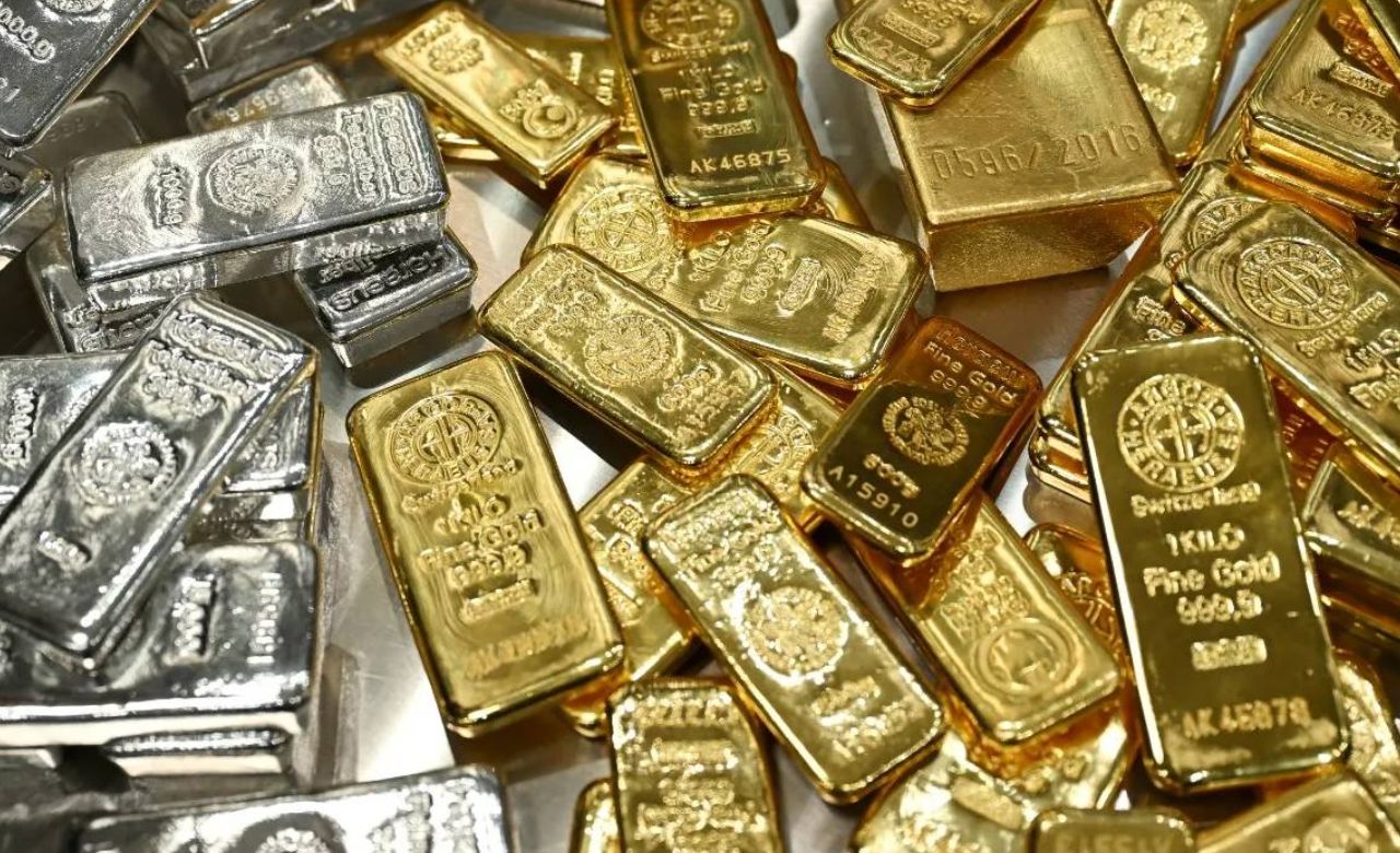 Gold Price Today: सोने की कीमतों में बड़ा उलटफेर! जानिये आपके शहर में आज कितना महंगा या सस्ता हुआ गोल्ड