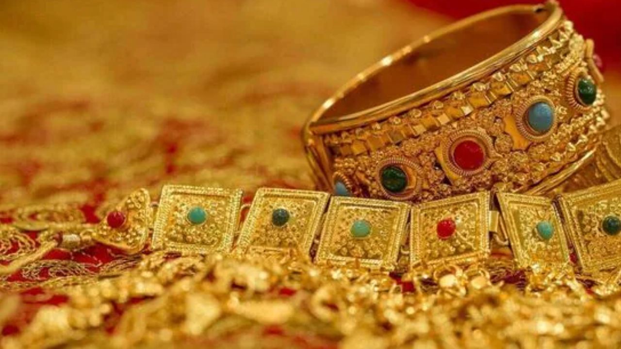 Gold Price Today: सोने-चांदी में जबरदस्त तेजी, अक्षय तृतीया से पहले बढ़ी मांग, जानिये ताजा रेट
