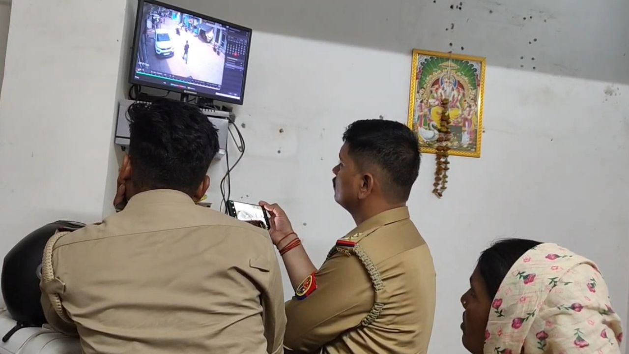 Hamirpur News: महिला को बातों में उलझाकर ठगी, CCTV में कैद हुई पूरी वारदात; पढ़ें पूरी खबर