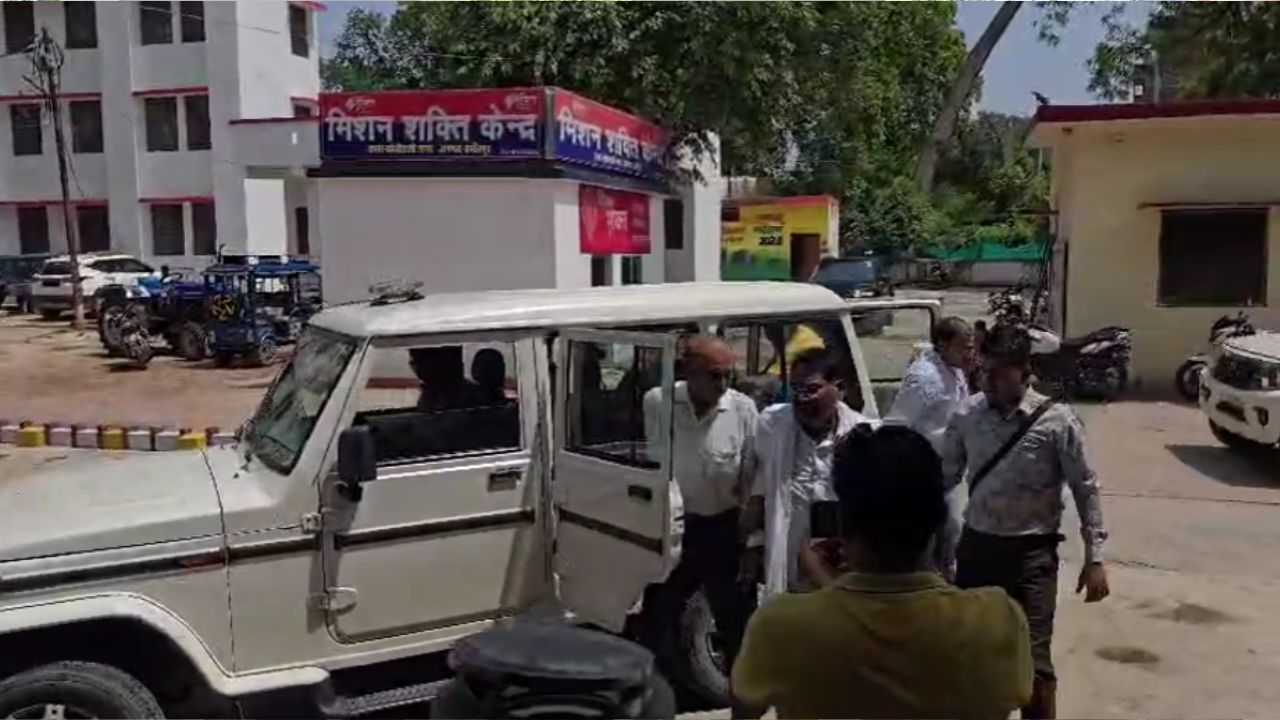 Hamirpur: चकबंदी विभाग का पेशकार रिश्वत लेते गिरफ्तार, जानें एंटी करप्शन टीम ने कैसे बिछाया जाल