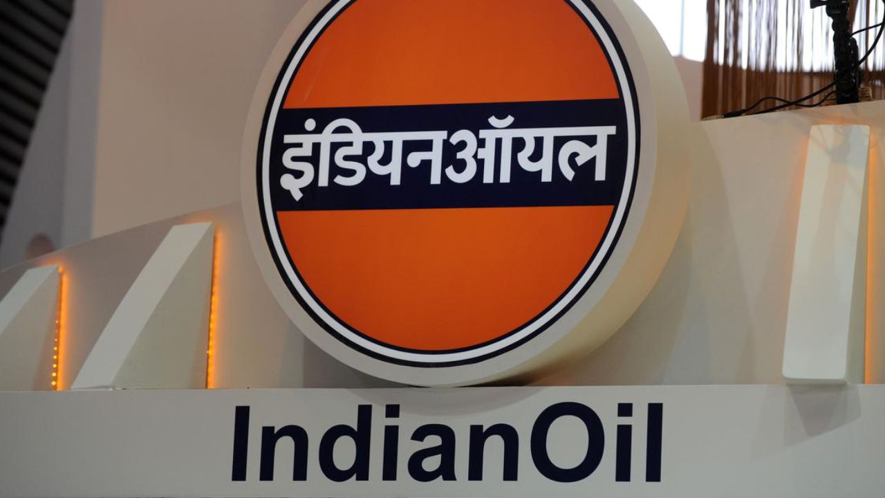 LPG Crisis: कीमत बढ़ी, बुकिंग बदली… क्या ये संकेत हैं आने वाले बड़े LPG संकट के, जानिए पूरी सच्चाई