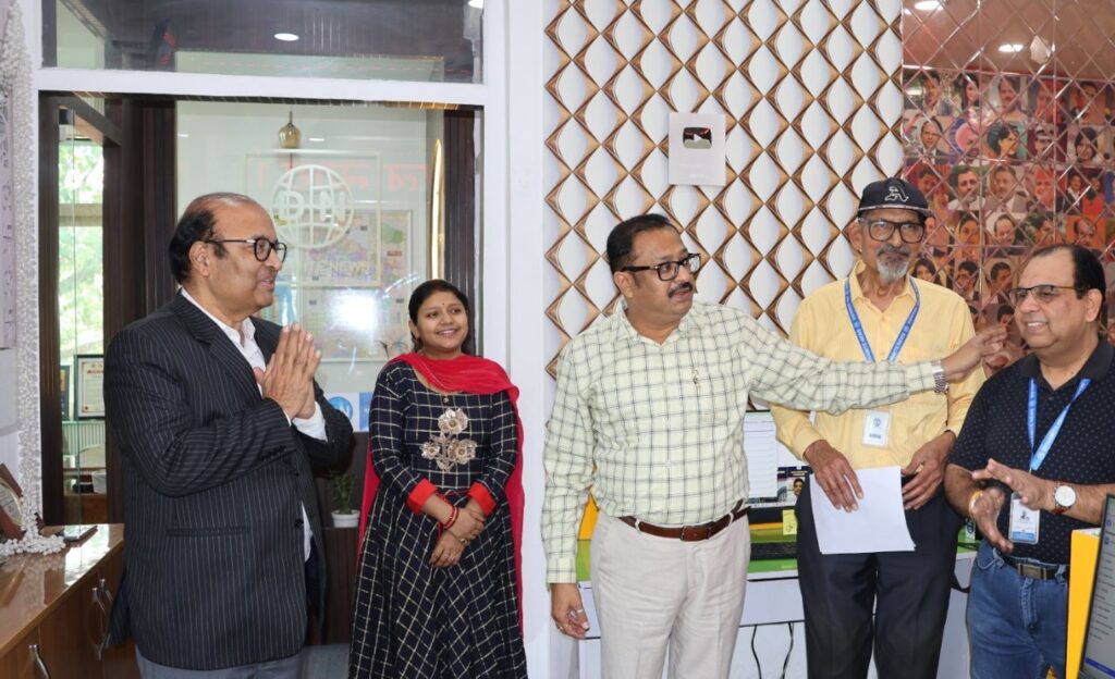 Dynamite News पहुंचे जस्टिस डी बी भोंसले