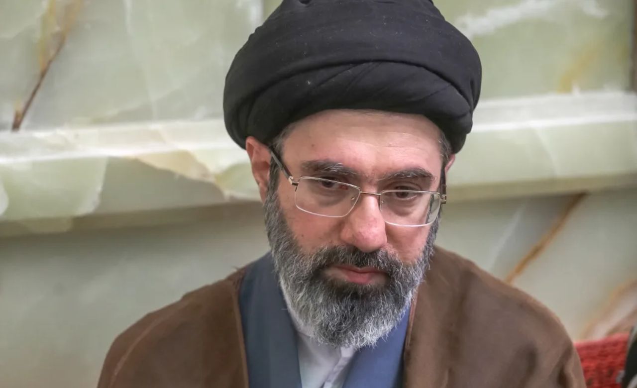 Iran-US Talks: अधिकार नहीं छोड़ेंगे… फाइनल बातचीत से पहले खामेनेई का बड़ा बयान