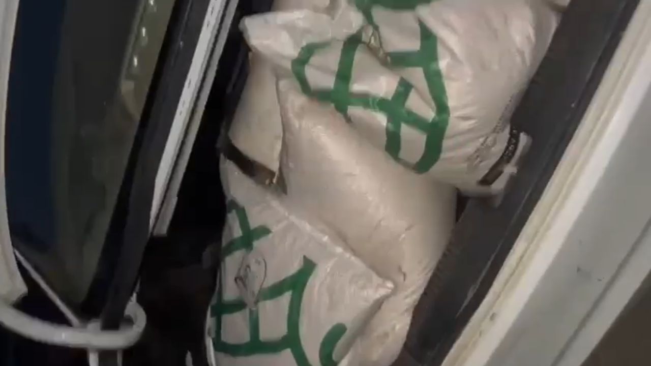 Maharajganj News: सोनौली बॉर्डर पर तस्करी का बड़ा खेल, सिस्टम पर उठे सवाल; आखिर क्या है पूरा माजरा?