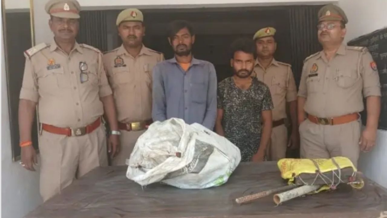 भारत-नेपाल सीमा पर ये सामान हुआ बरामद, दो तस्कर गिरफ्तार