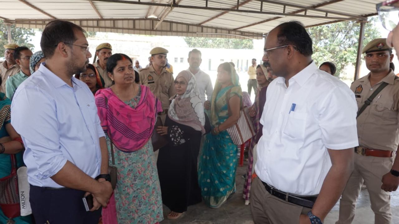 डीएम ने जनगणना प्रशिक्षण का किया औचक निरीक्षण, अनुपस्थित कर्मियों पर सख्ती के निर्देश