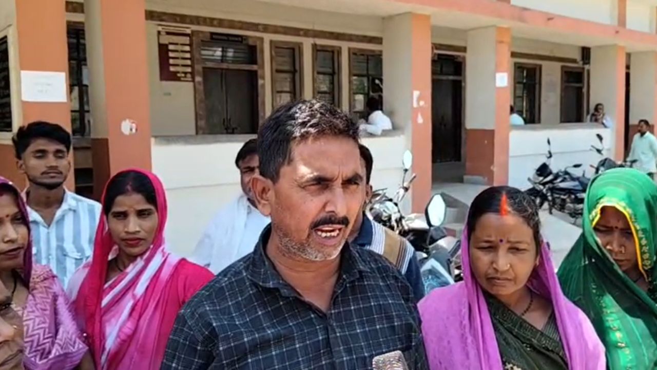 महराजगंज में घरेलू गैस की किल्लत को लेकर व्यापारियों में आक्रोश, लगाए ये आरोप