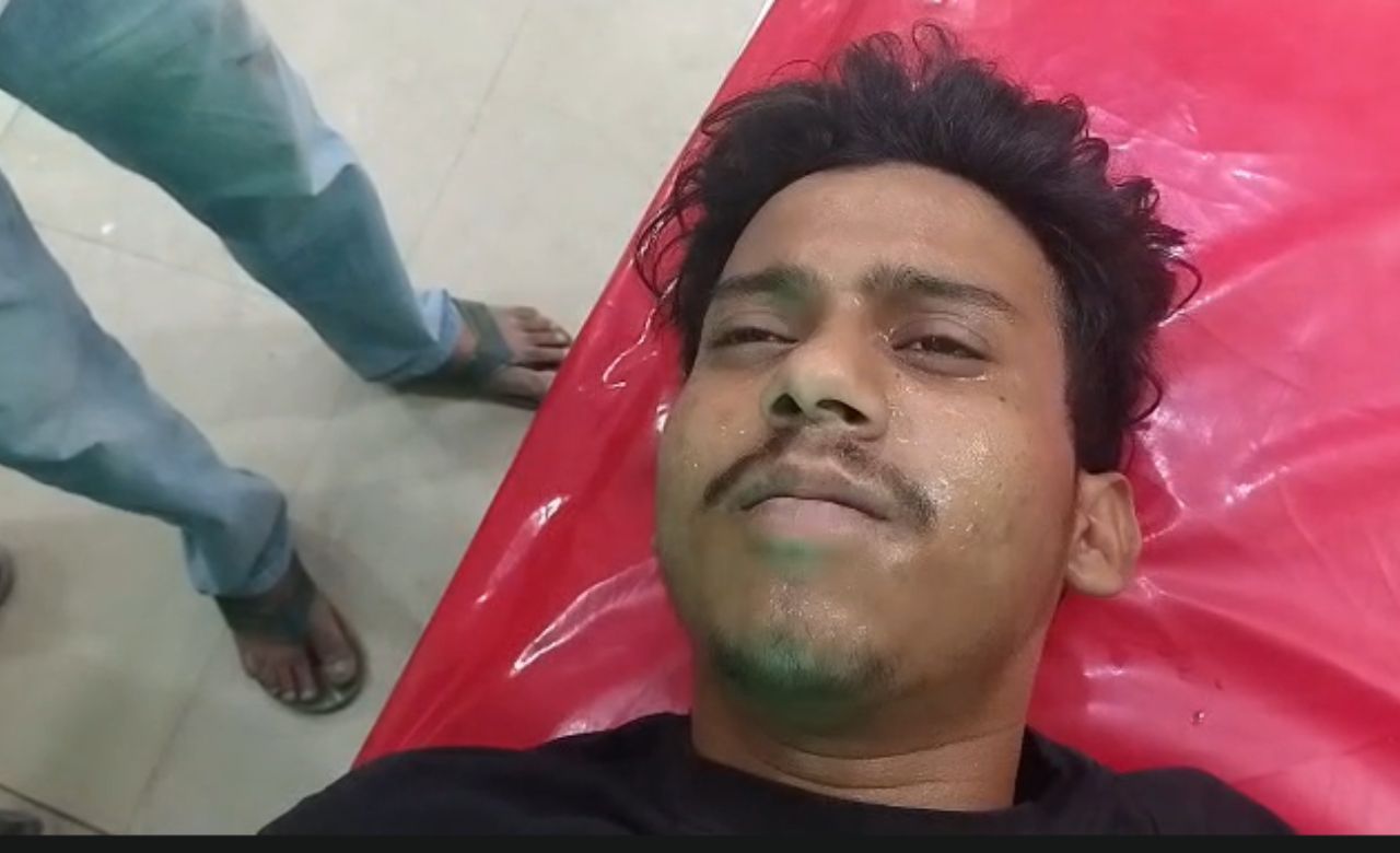 बदायूं Shootout Mystery: कौन है घायल युवक? दो पहचान…दो जगह, सच क्या है?