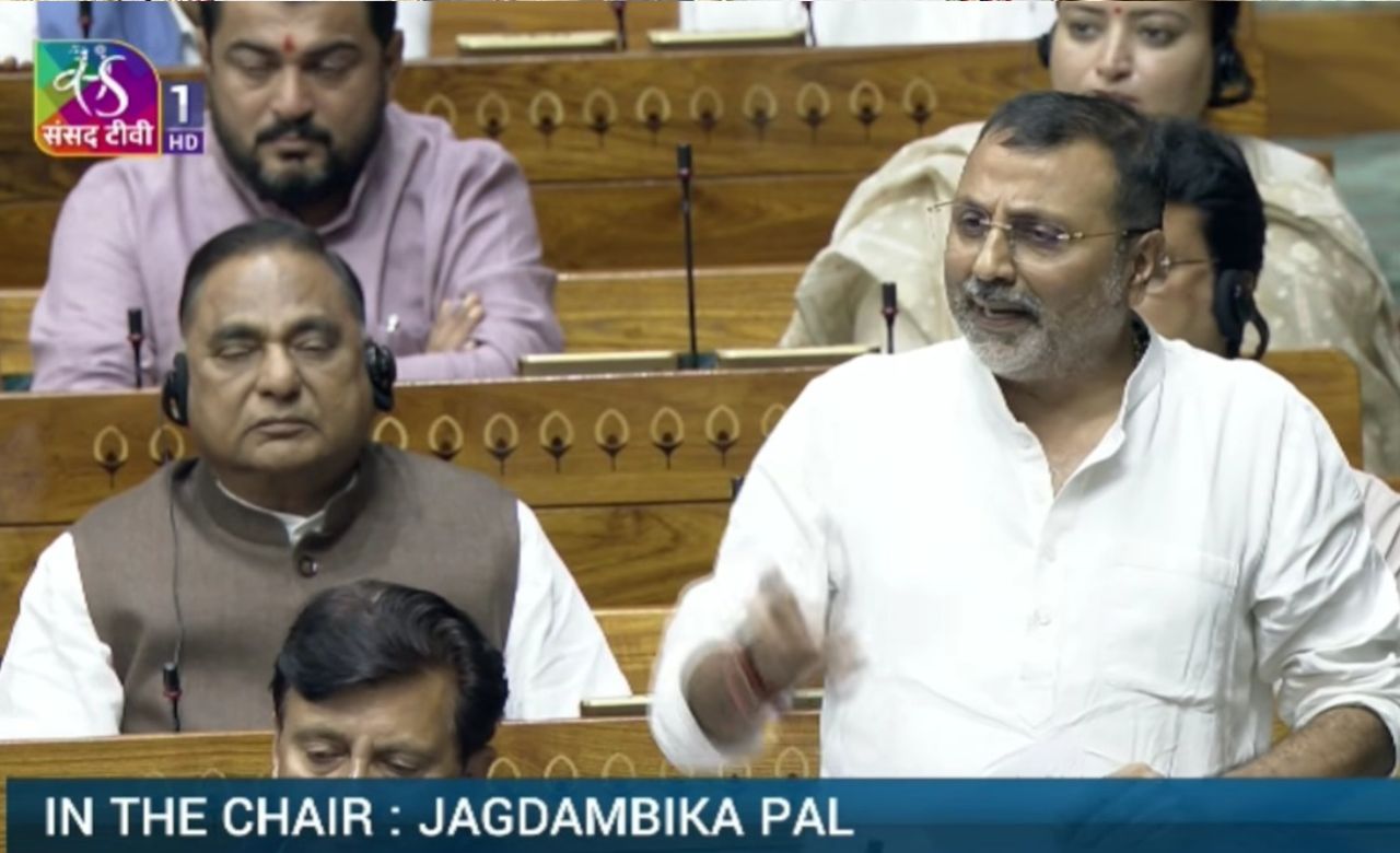 संसद में राहुल गांधी के भाषण पर निशिकांत दुबे ने कसा तंज, कहा माइकल जैक्शन का डांस…