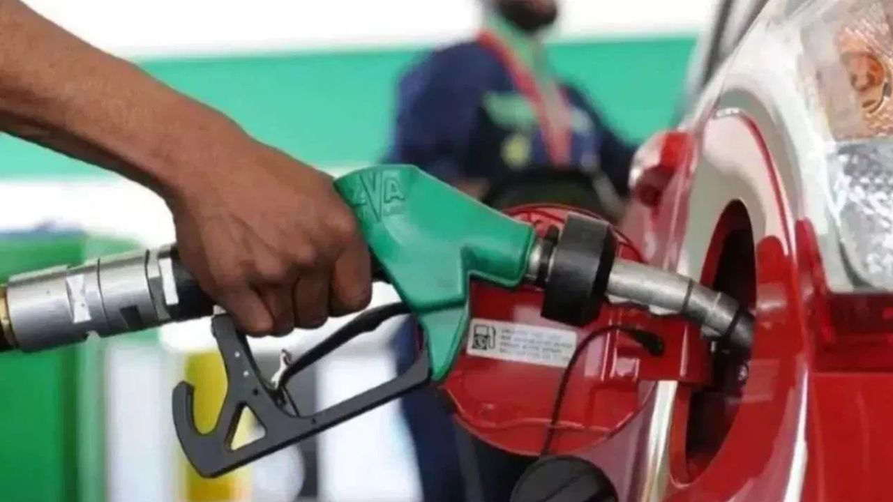 Petrol-Diesel Rates: तेल बाजार में हलचल के बीच राहत या तूफान की आहट? जानिए ताजा अपडेट